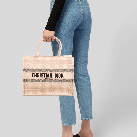 CHRISTIAN DIOR Medium Raffia Cannage Book Tote - Picture 4 of 5